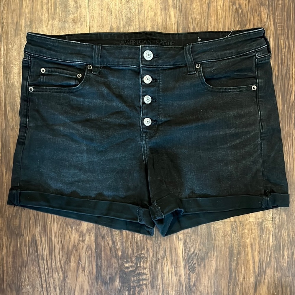 American Eagle High Rise black jean shorts. Size 18